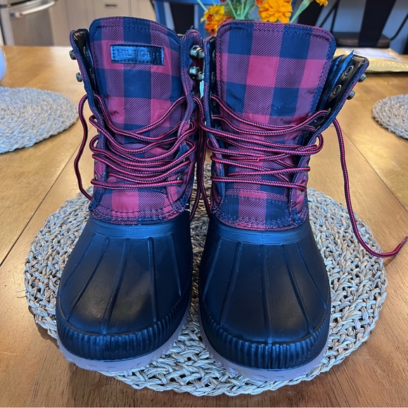 Tommy Hilfiger Men’s Buffalo Check Duck Rain Boot (Size 11) - Picture 3 of 5